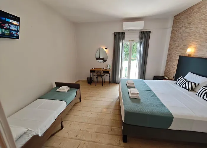Tina Hotel - Adult Friendly